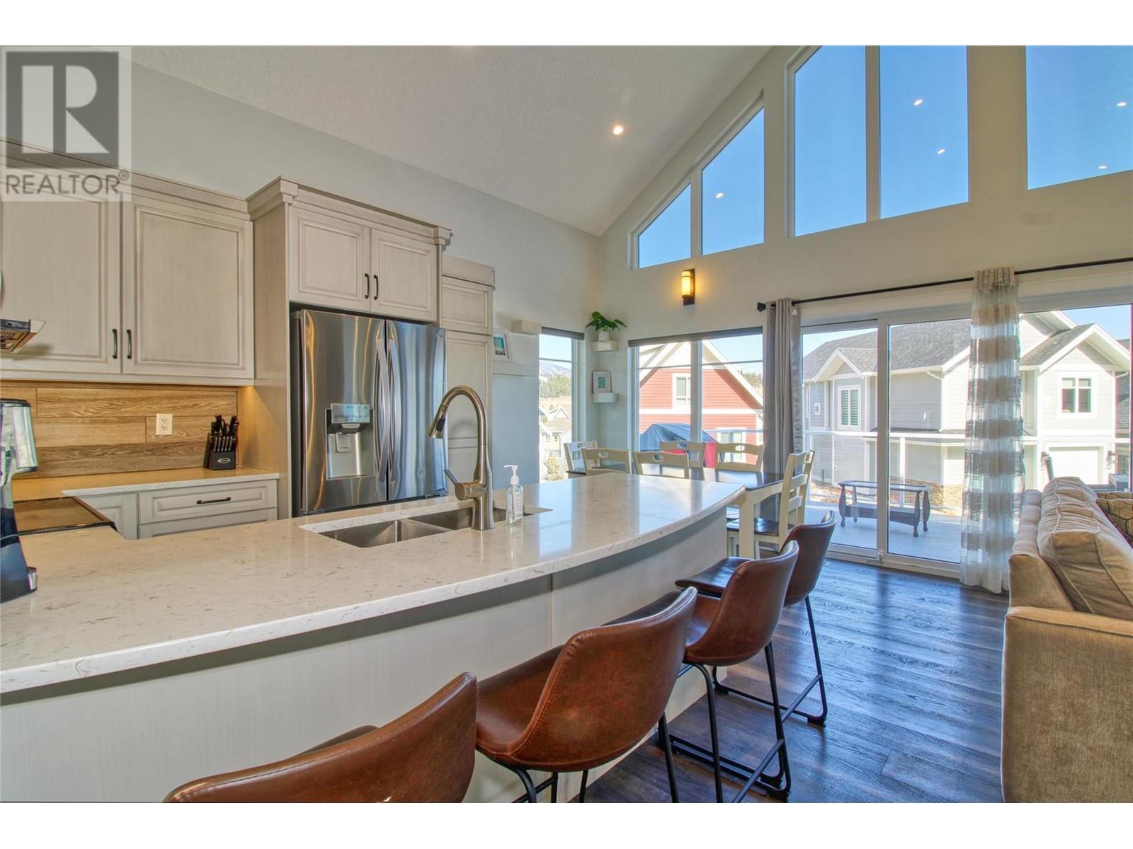 302 6742 Marbella Loop, Kelowna