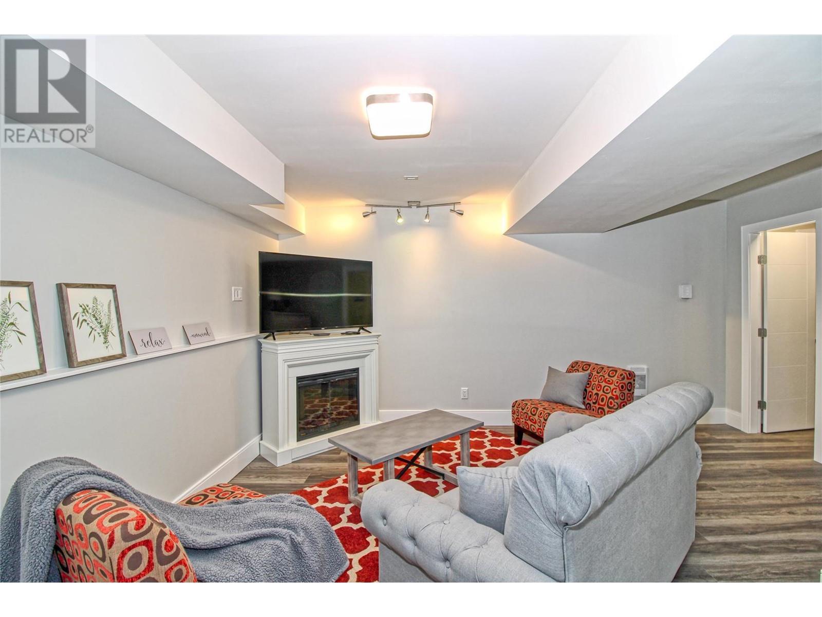302 6742 Marbella Loop, Kelowna