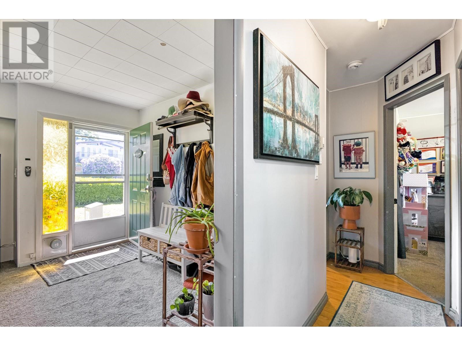 914 MACINTOSH STREET, Coquitlam real estate listing R3008333