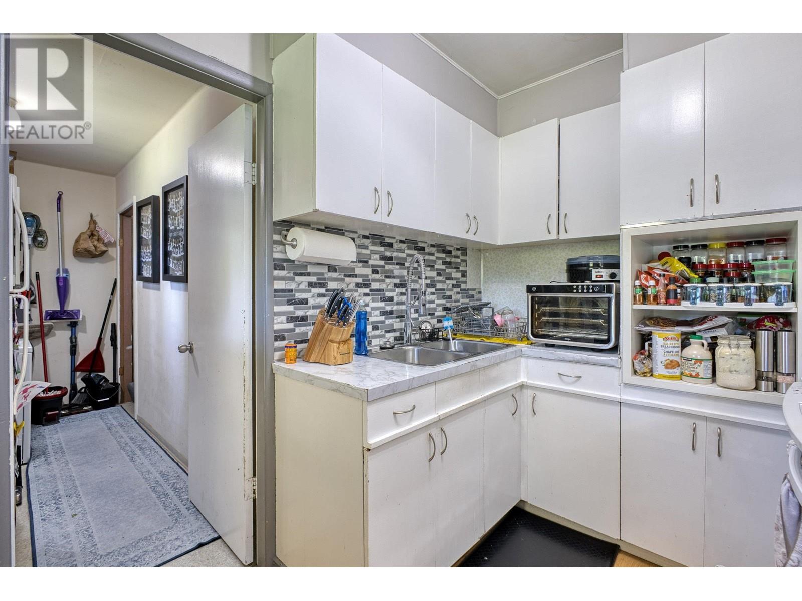 914 MACINTOSH STREET, Coquitlam real estate listing R3008333