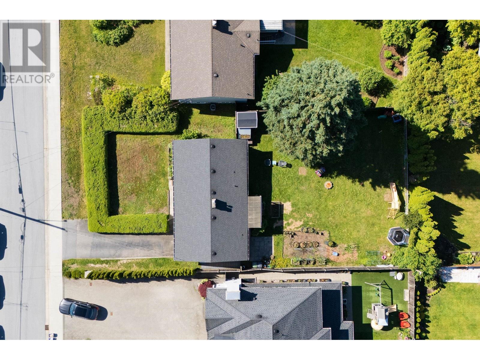 914 MACINTOSH STREET, Coquitlam real estate listing R3008333