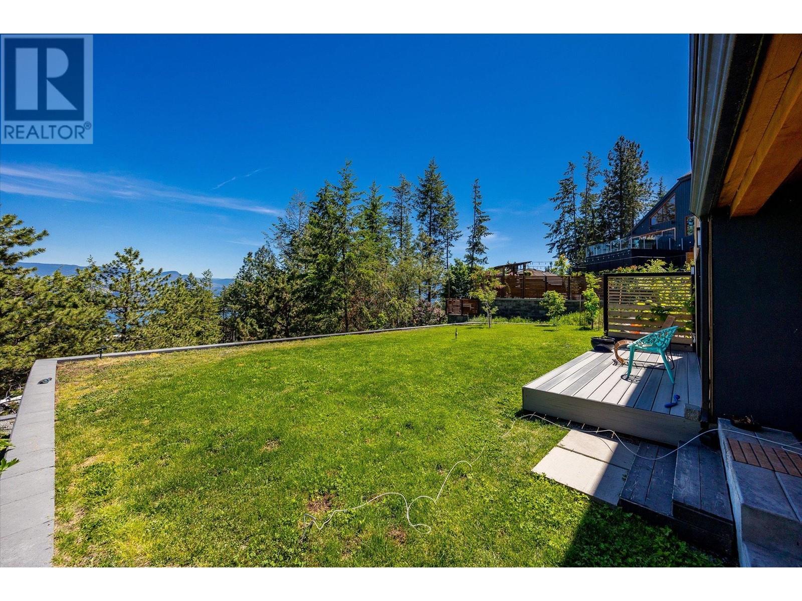  1632 Griffiths Place, West Kelowna