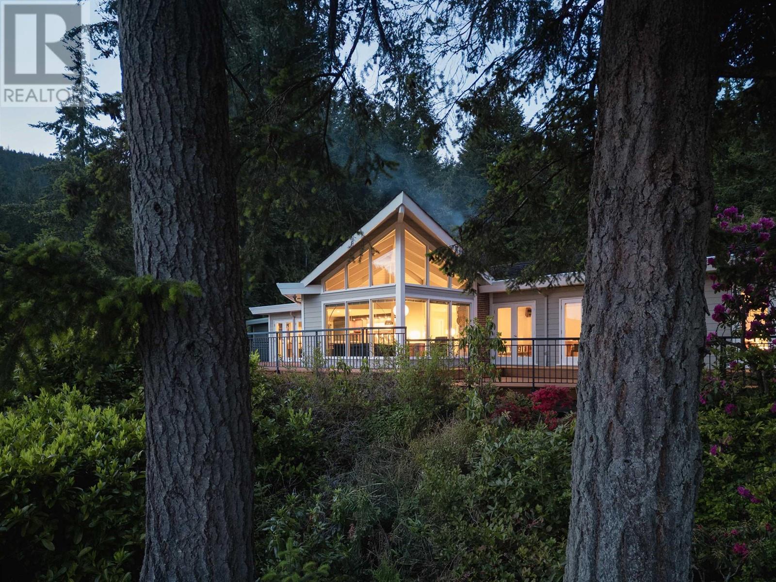 5634 WESTPORT ROAD, West Vancouver