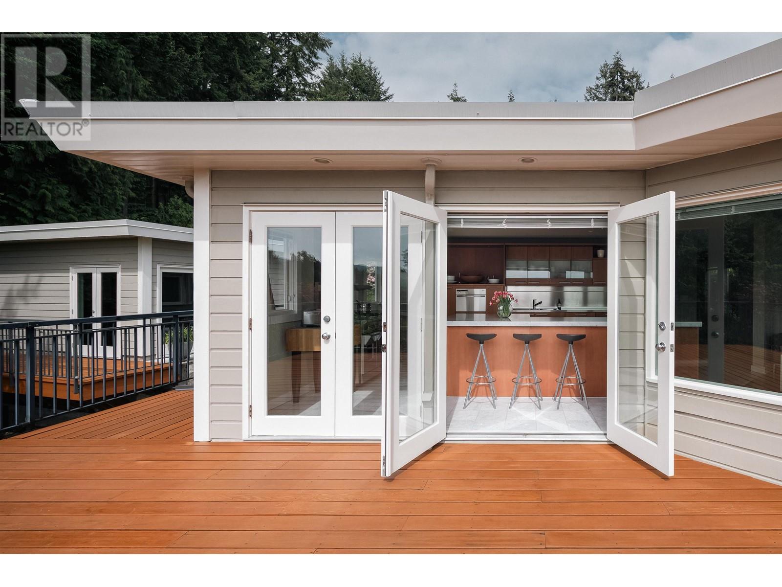 5634 WESTPORT ROAD, West Vancouver