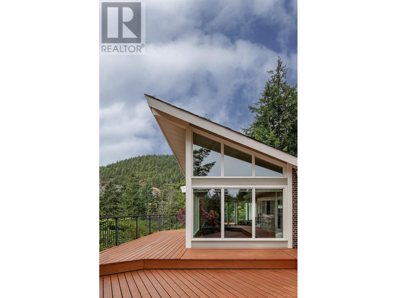 5634 WESTPORT ROAD, West Vancouver