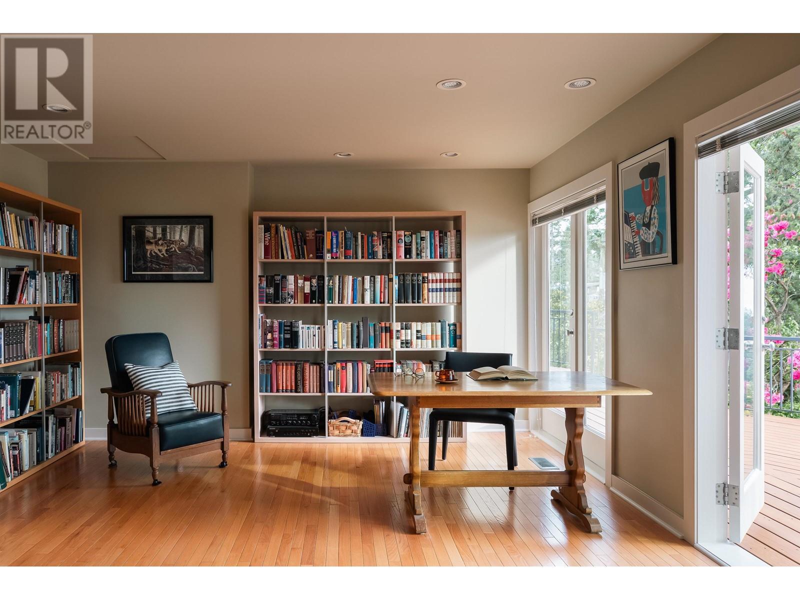 5634 WESTPORT ROAD, West Vancouver
