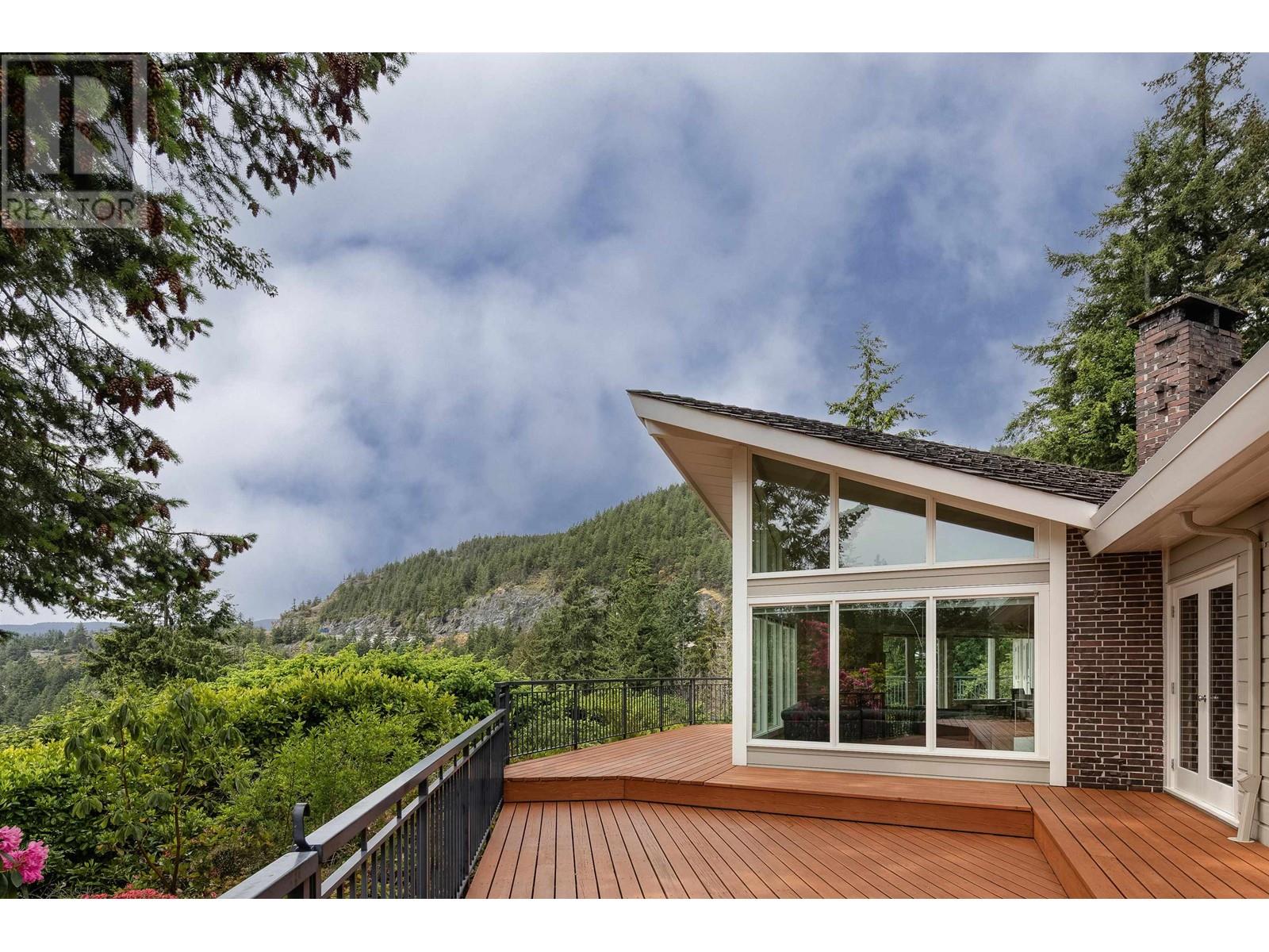 5634 WESTPORT ROAD, West Vancouver