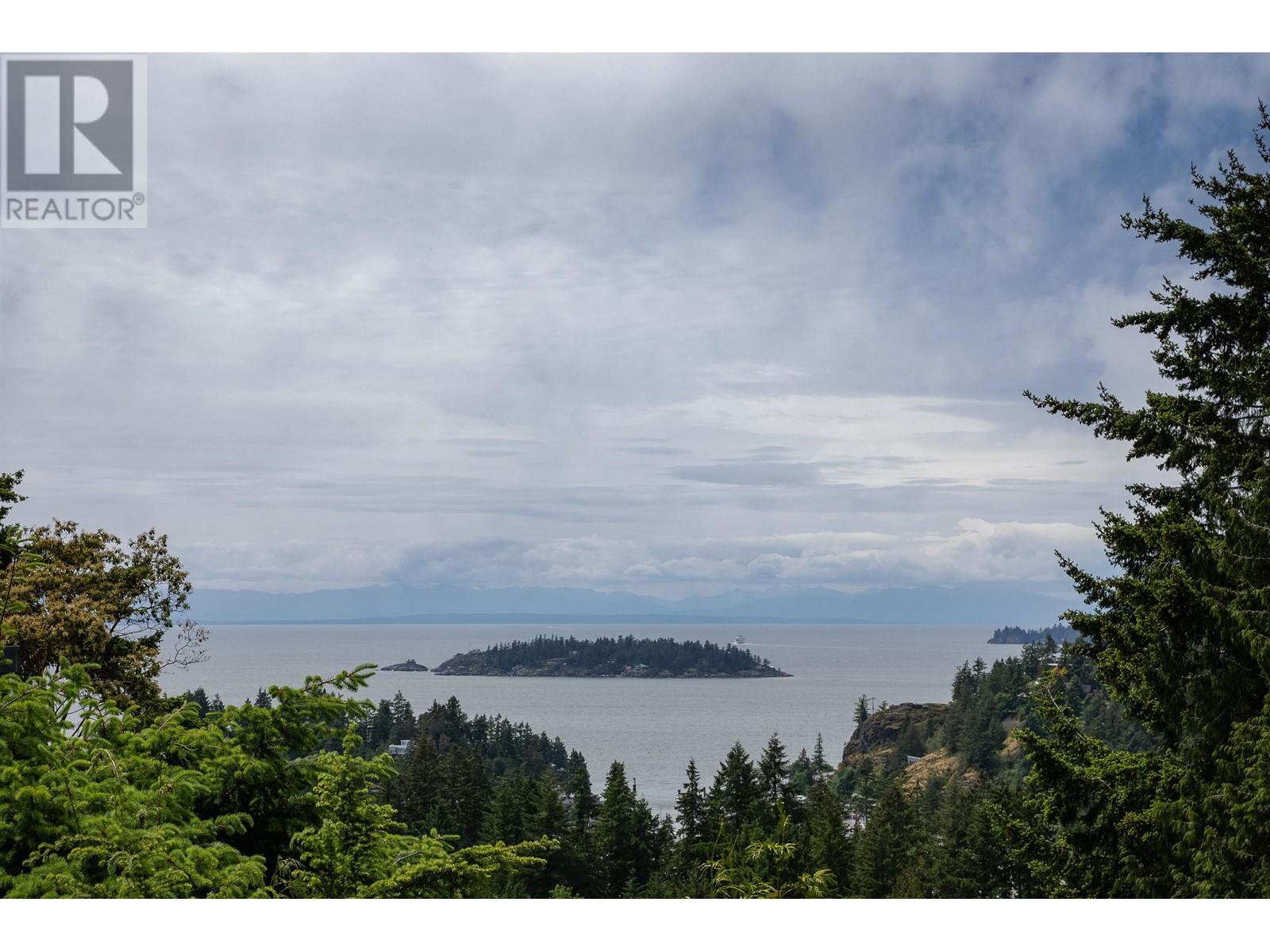 5634 WESTPORT ROAD, West Vancouver