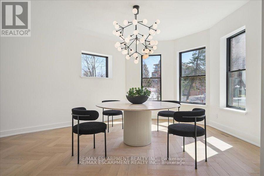 Photo 23 of 2187 Lakeshore Road, Burlington ON