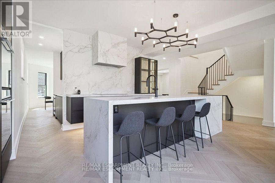 Photo 29 of 2187 Lakeshore Road, Burlington ON