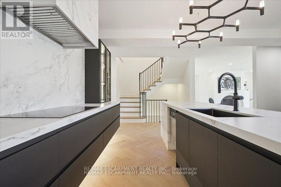Photo 40 of 2187 Lakeshore Road, Burlington ON