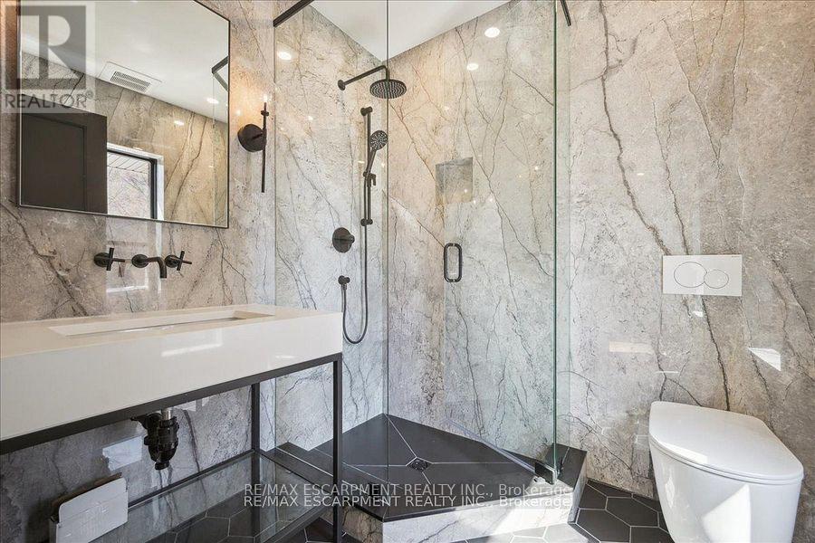 Photo 13 of 2187 Lakeshore Road, Burlington ON