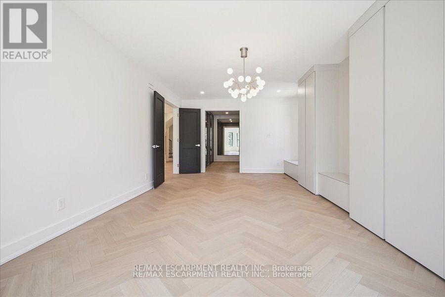 Photo 15 of 2187 Lakeshore Road, Burlington ON