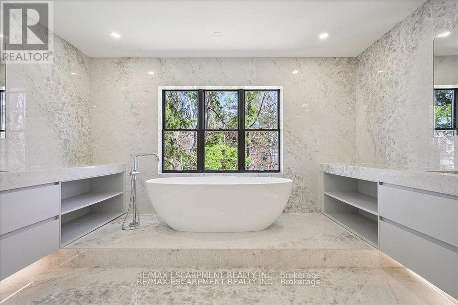 Photo 14 of 2187 Lakeshore Road, Burlington ON