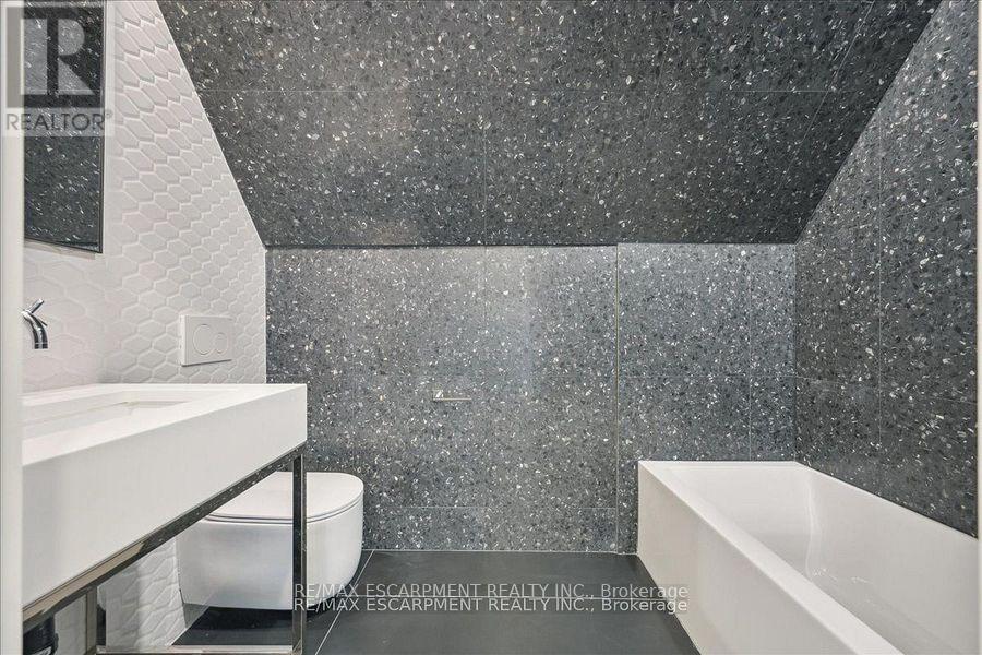 Photo 41 of 2187 Lakeshore Road, Burlington ON