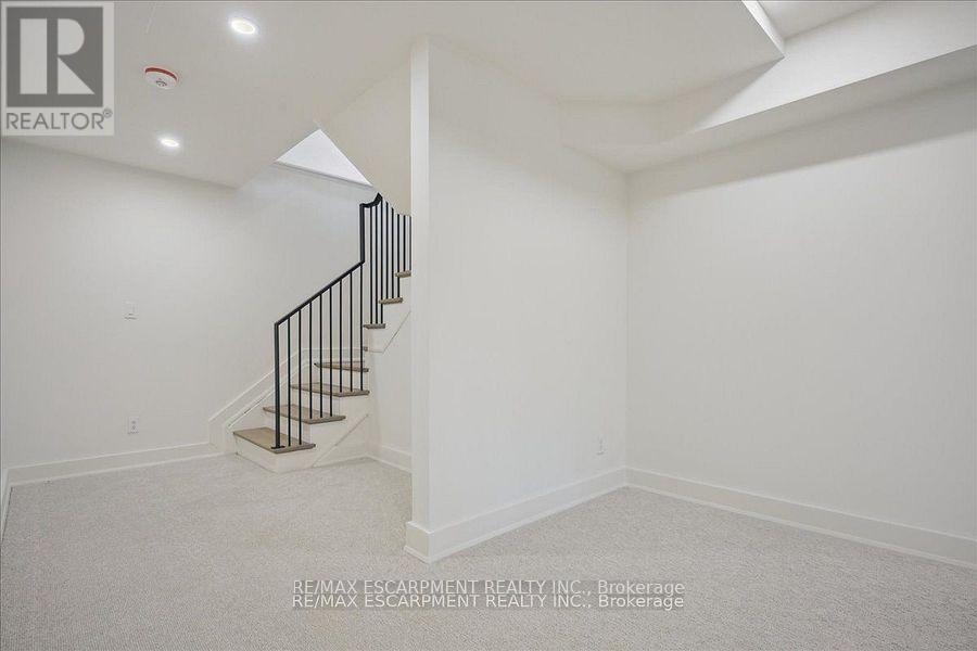 Photo 31 of 2187 Lakeshore Road, Burlington ON
