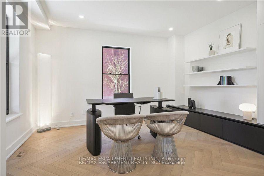 Photo 6 of 2187 Lakeshore Road, Burlington ON