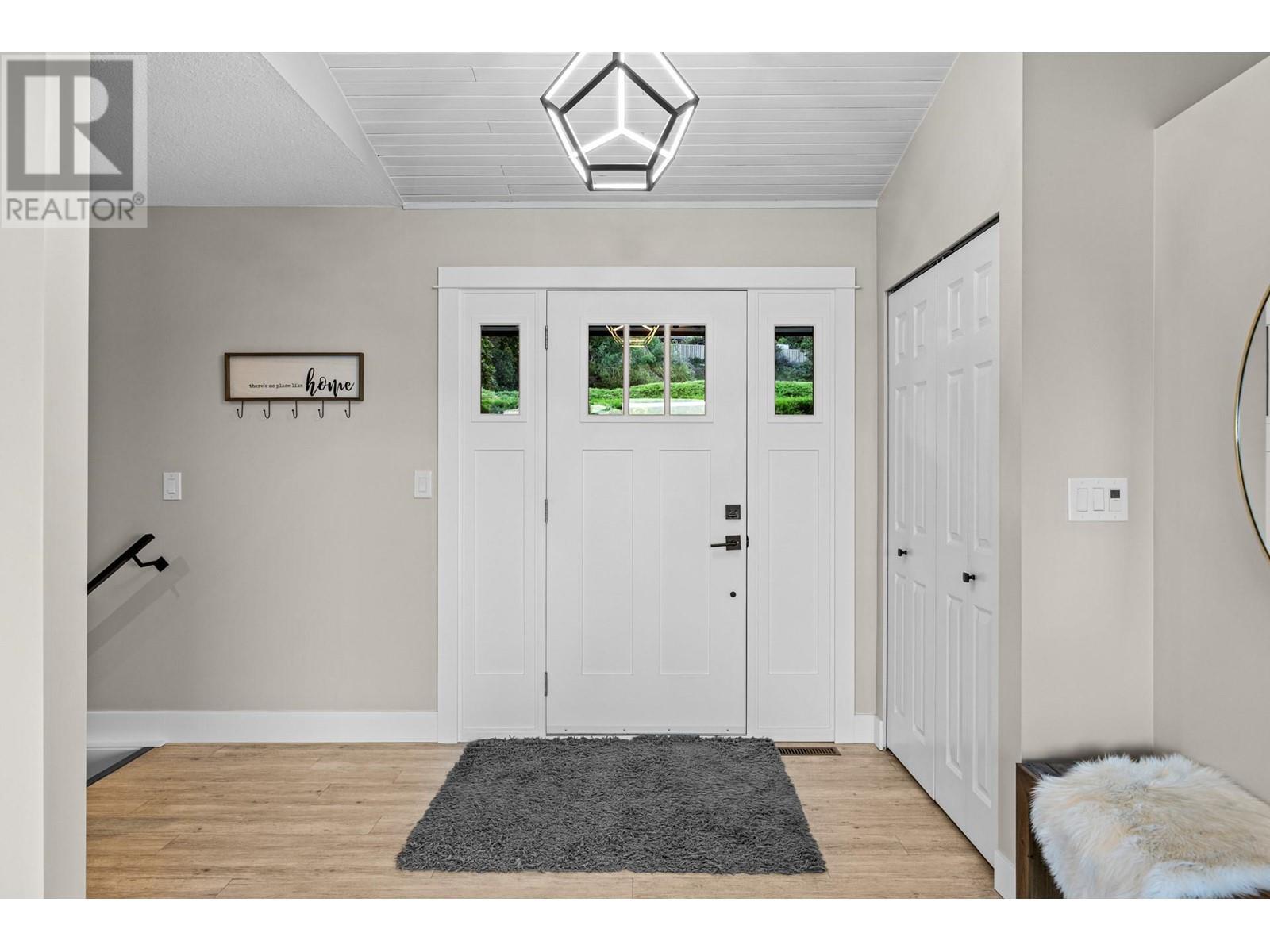 3895 Angus Drive, West Kelowna