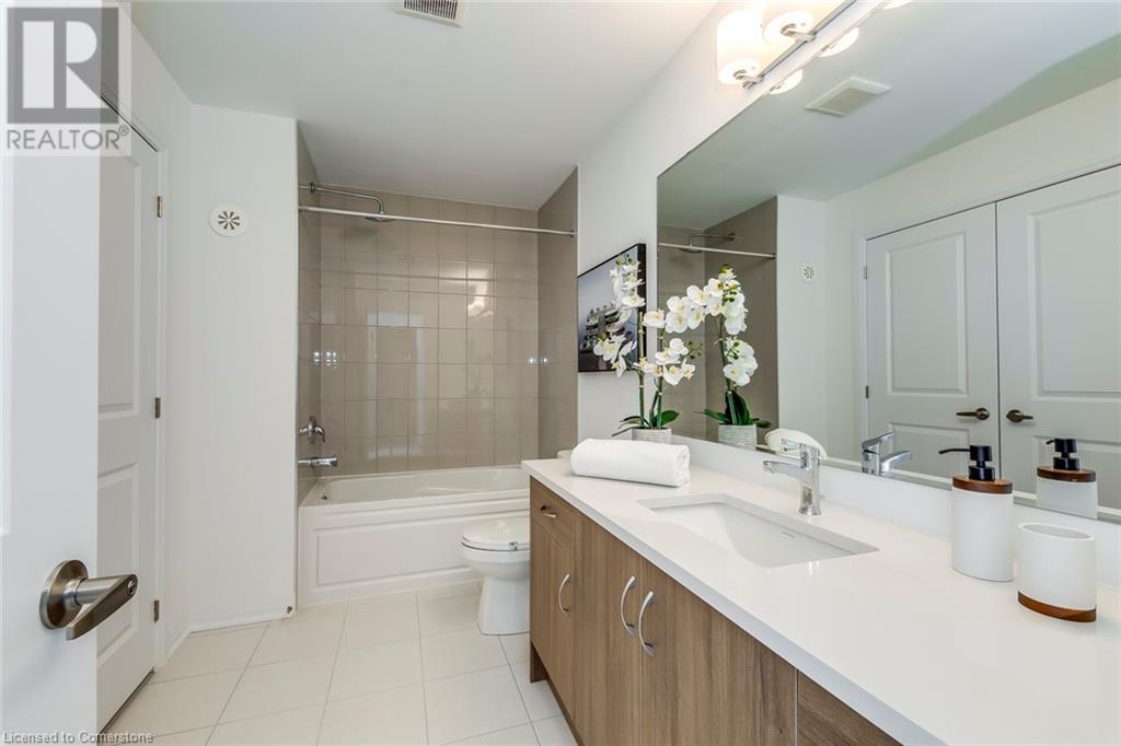 Photo 35 of 3262 Crystal Drive, Oakville ON