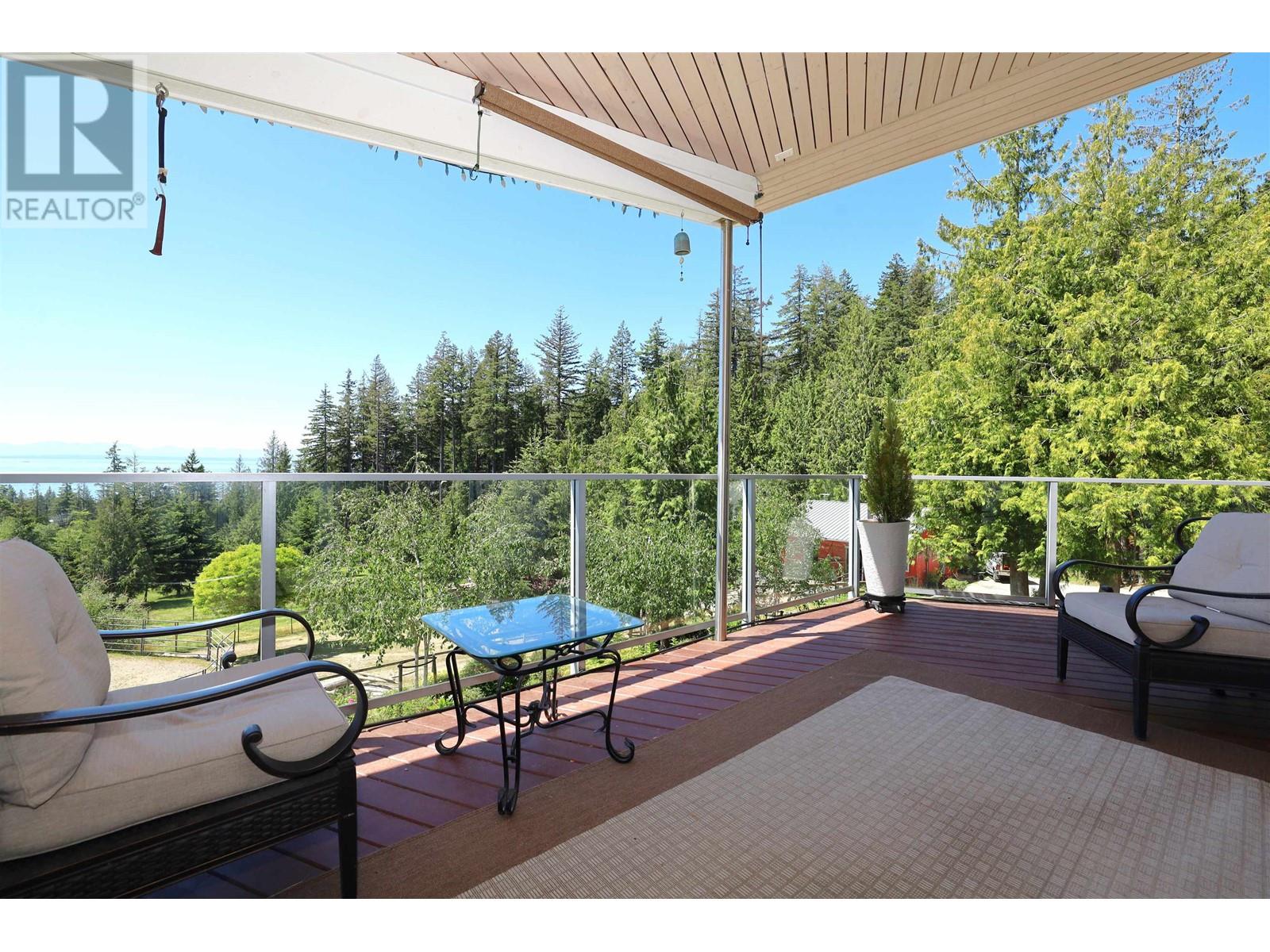 1088 BYNG ROAD, Roberts Creek