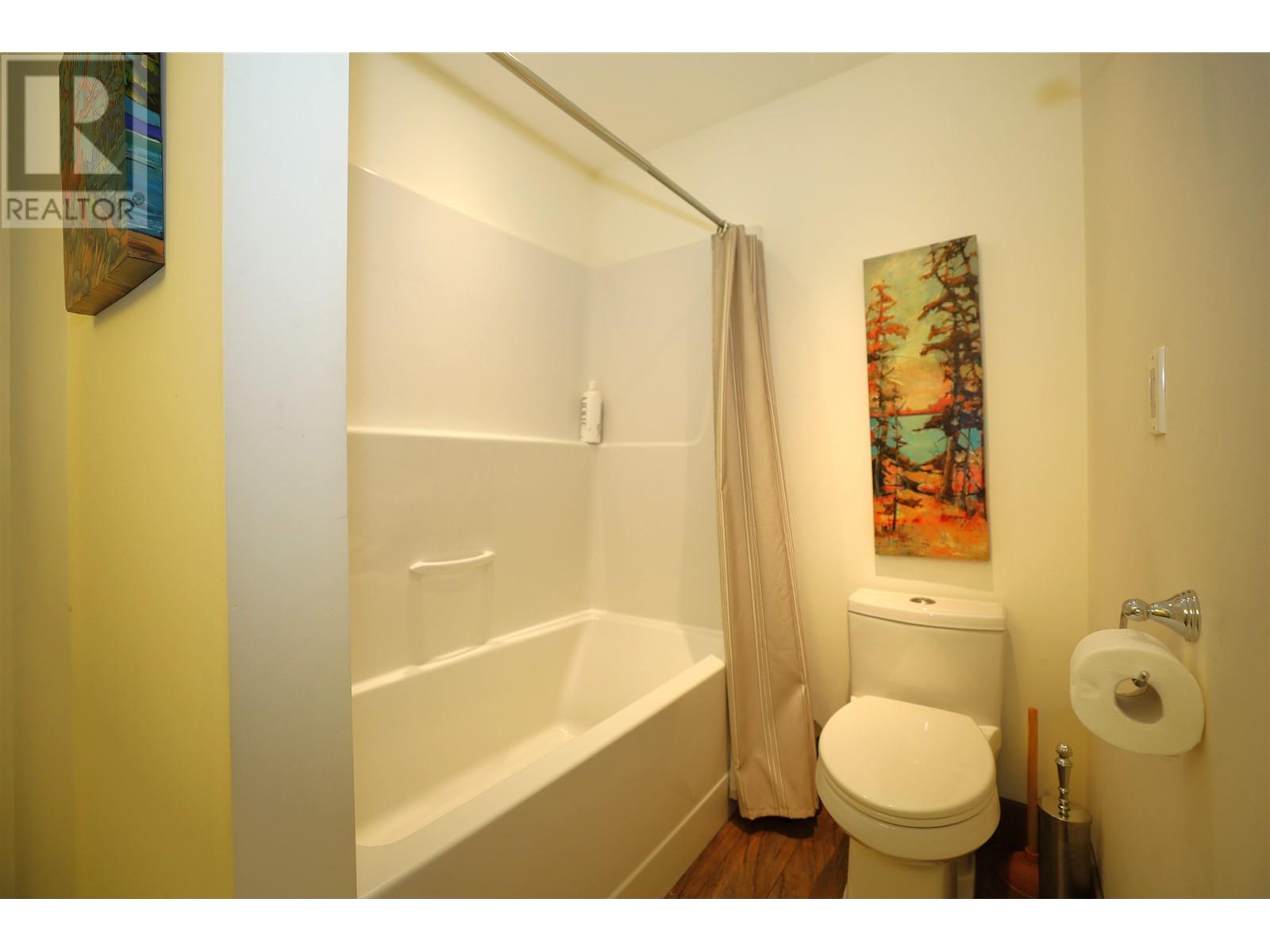 1088 BYNG ROAD, Roberts Creek