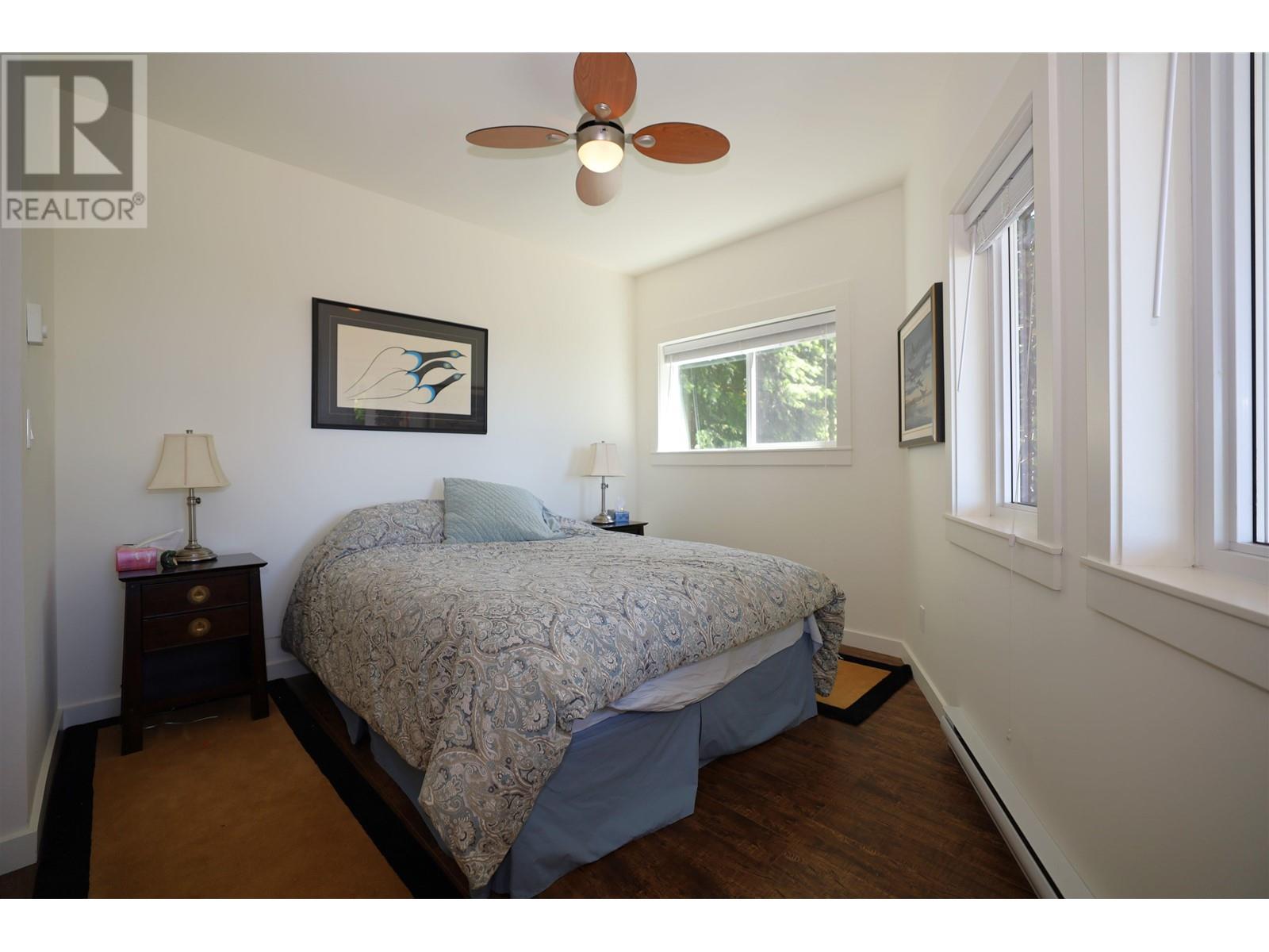 1088 BYNG ROAD, Roberts Creek