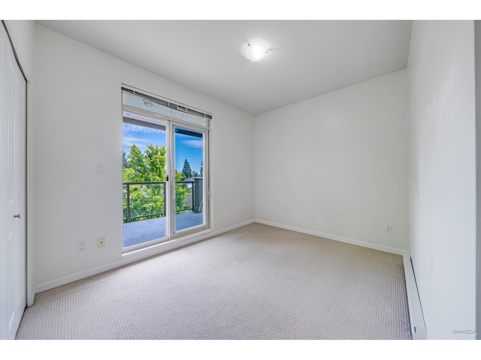 Photo 9 of 413 15322 101 Avenue, Surrey BC