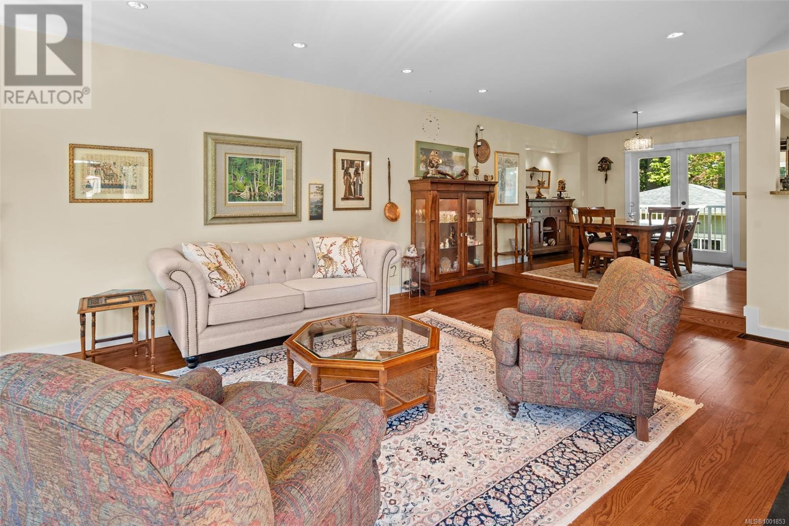  8545 Aldous Terrace, North Saanich