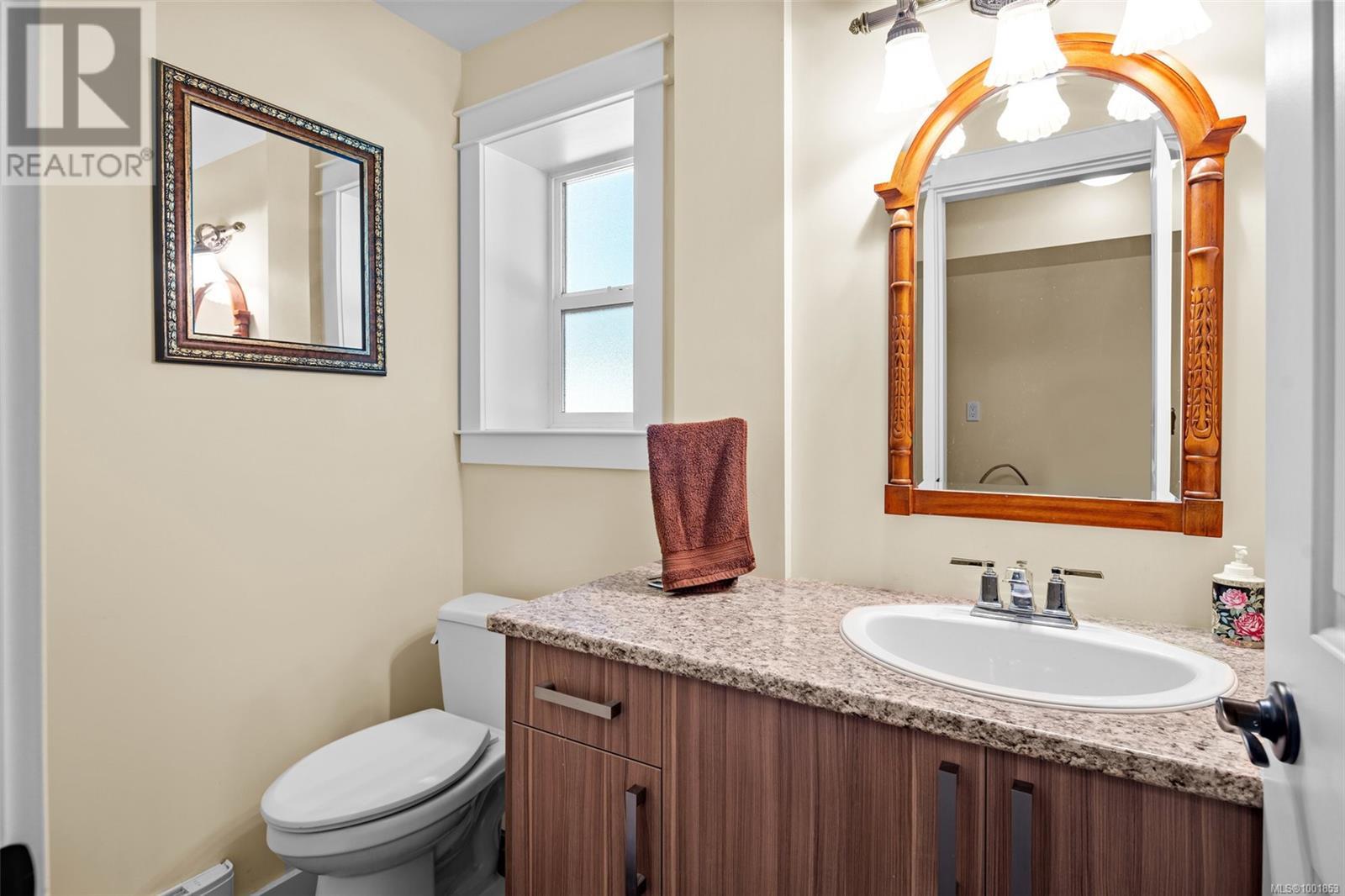  8545 Aldous Terrace, North Saanich