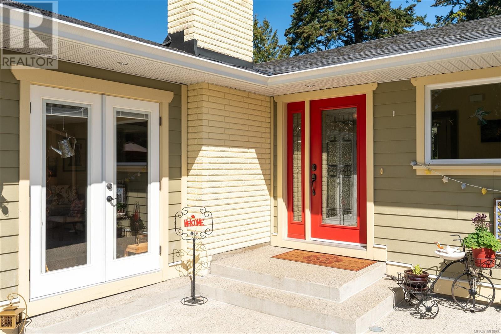  8545 Aldous Terrace, North Saanich
