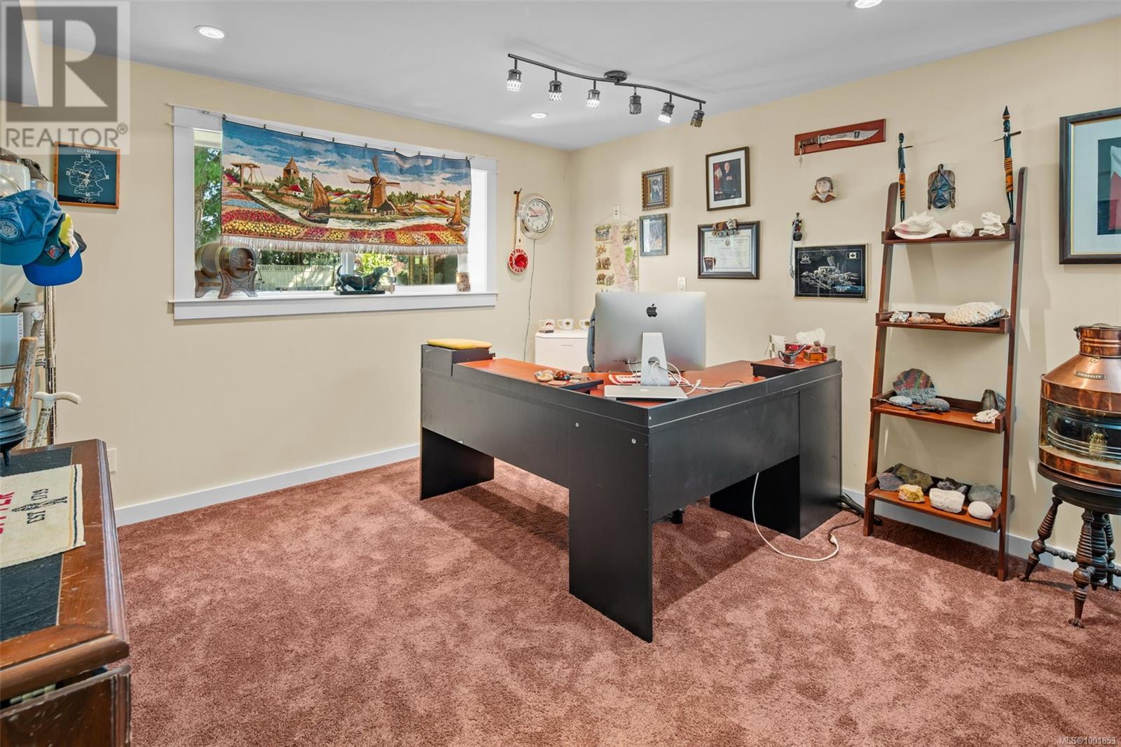  8545 Aldous Terrace, North Saanich