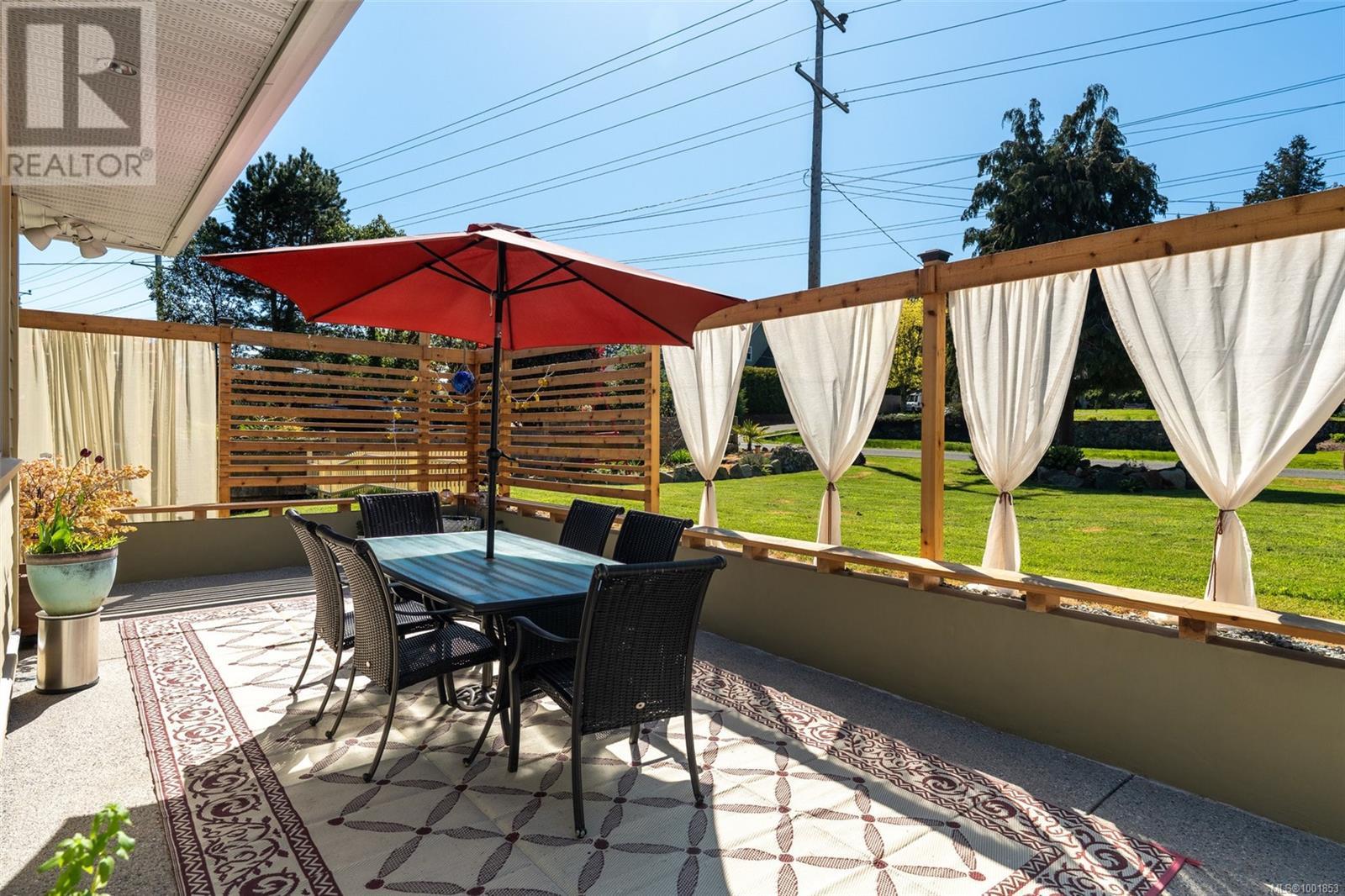  8545 Aldous Terrace, North Saanich