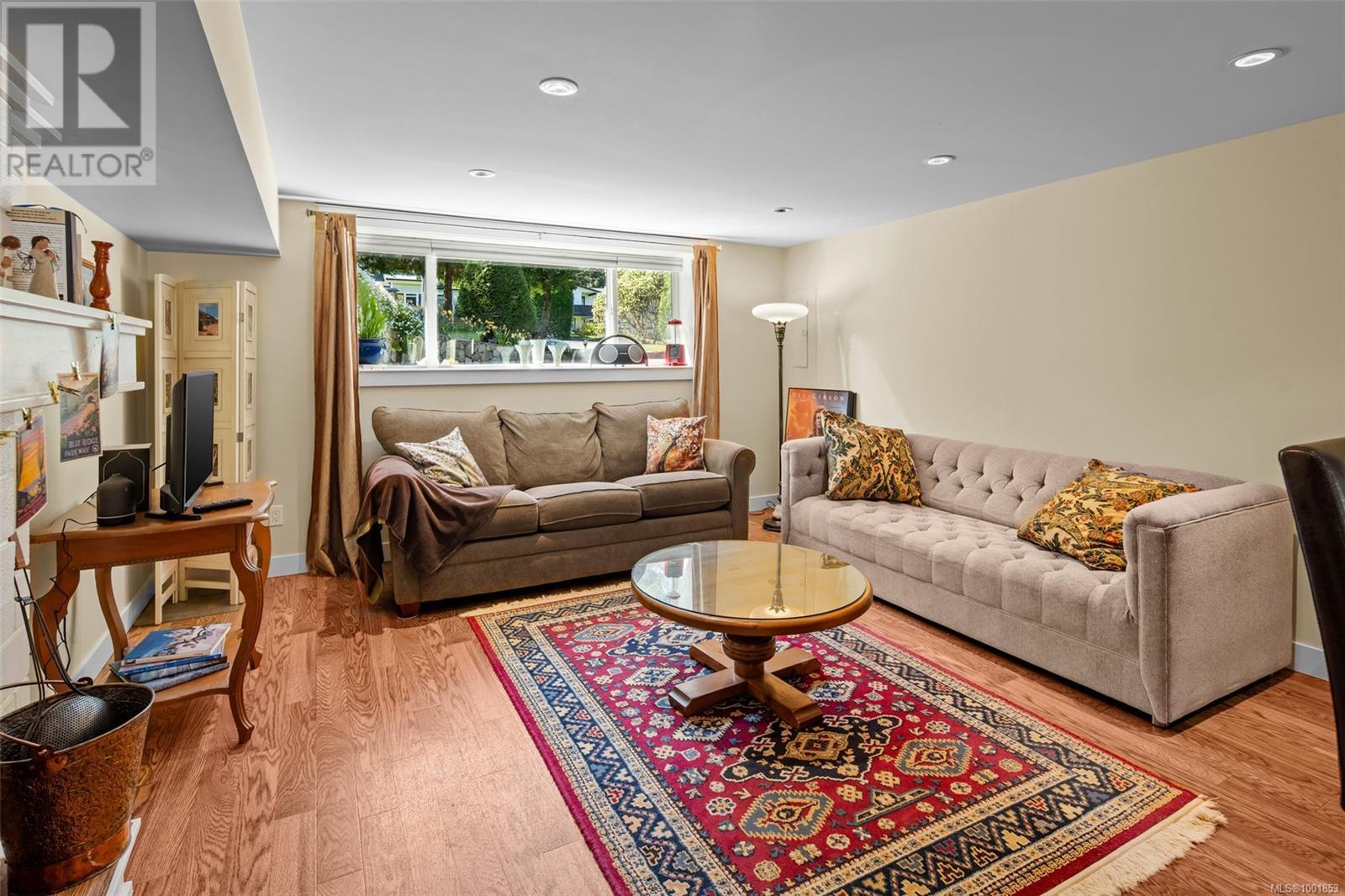  8545 Aldous Terrace, North Saanich