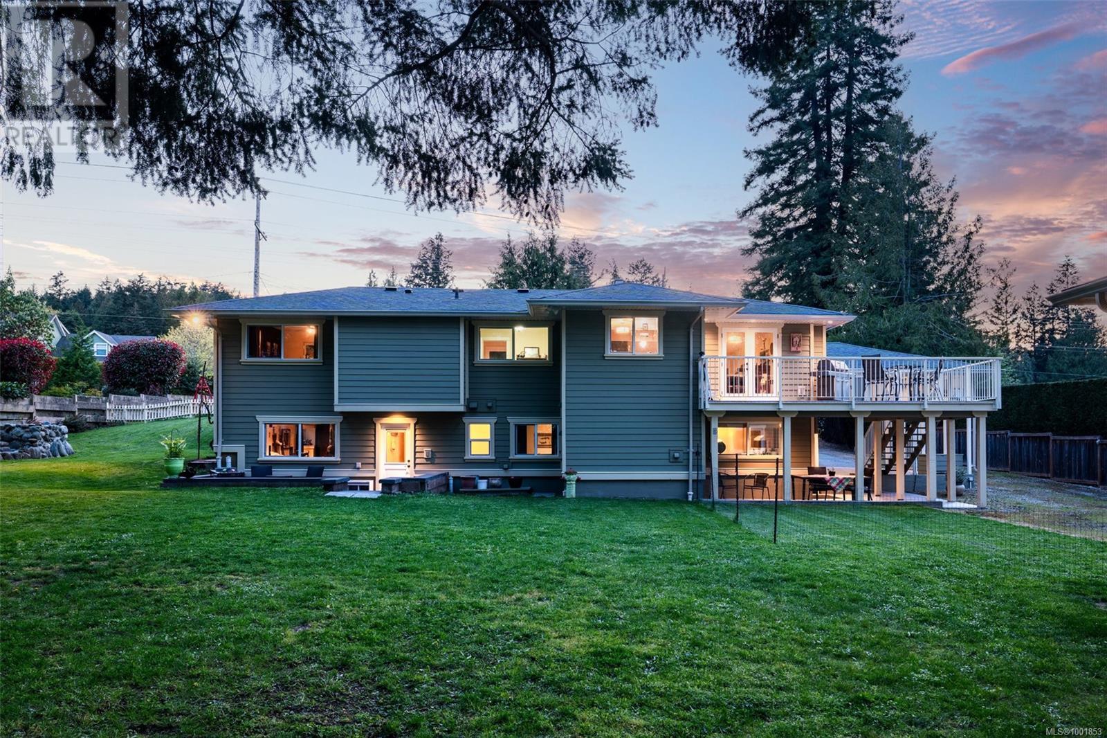  8545 Aldous Terrace, North Saanich