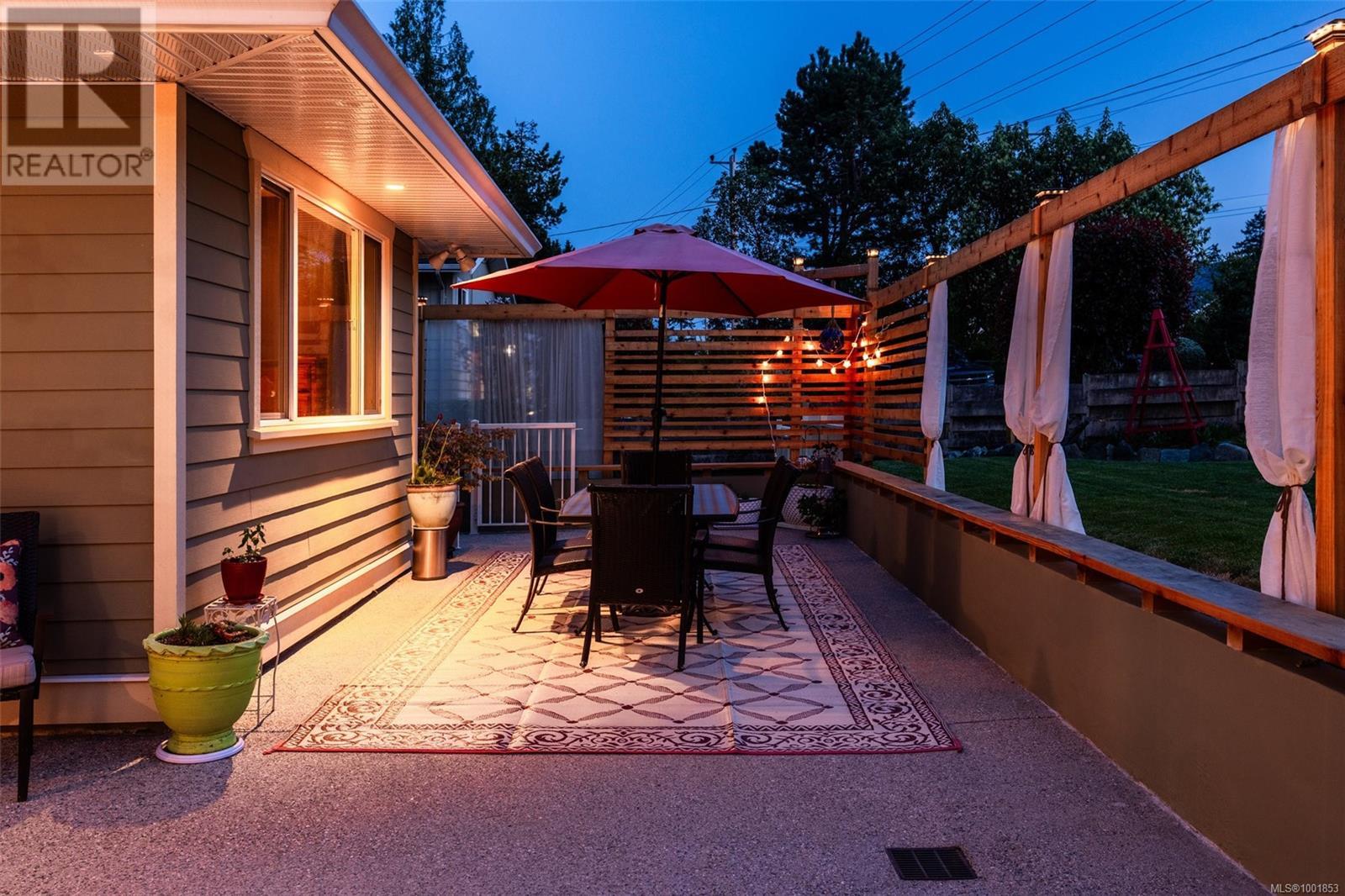  8545 Aldous Terrace, North Saanich