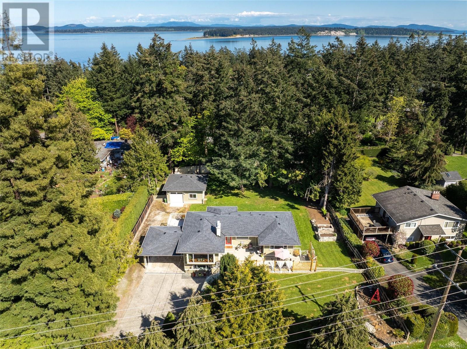  8545 Aldous Terrace, North Saanich