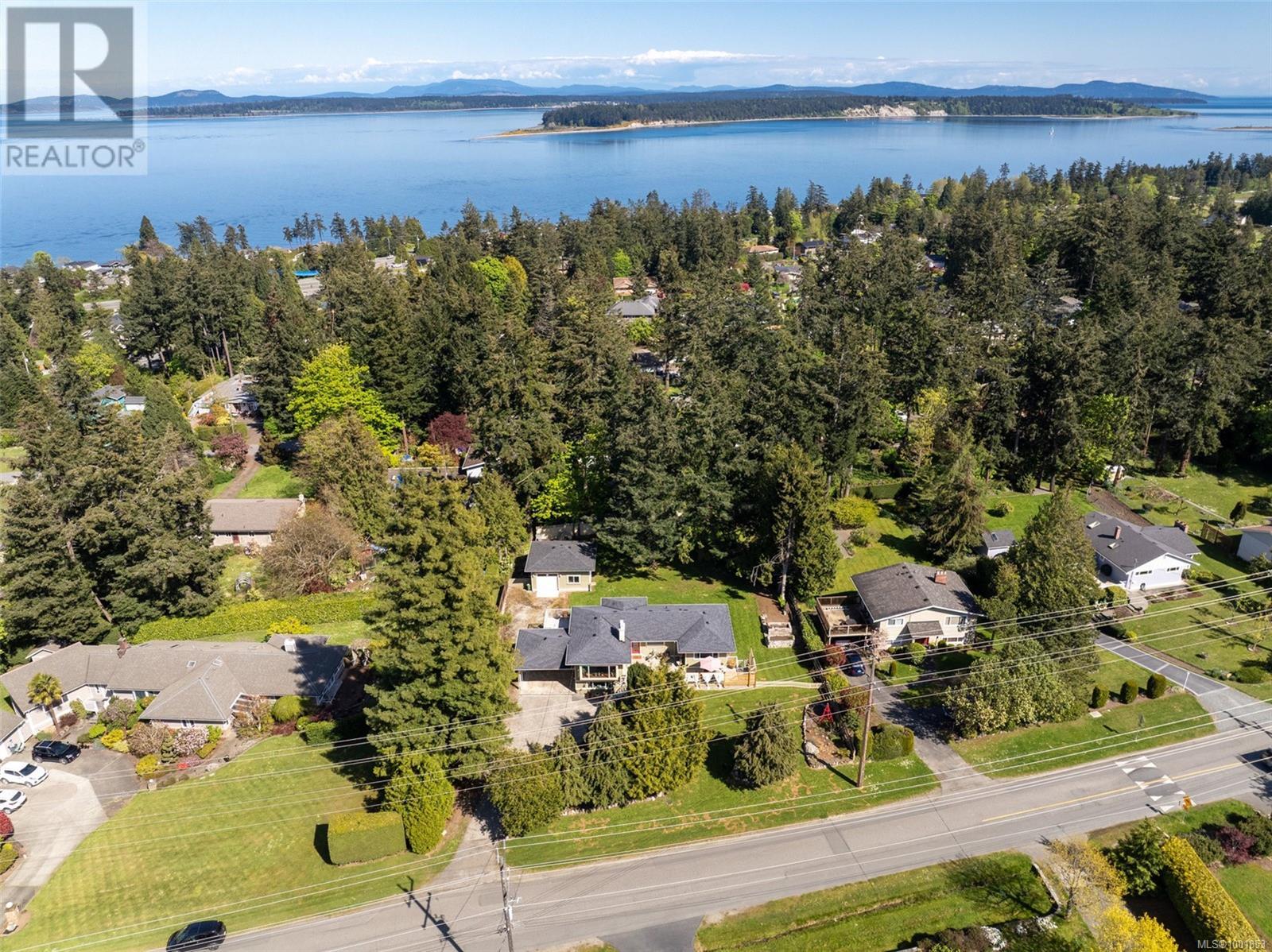  8545 Aldous Terrace, North Saanich