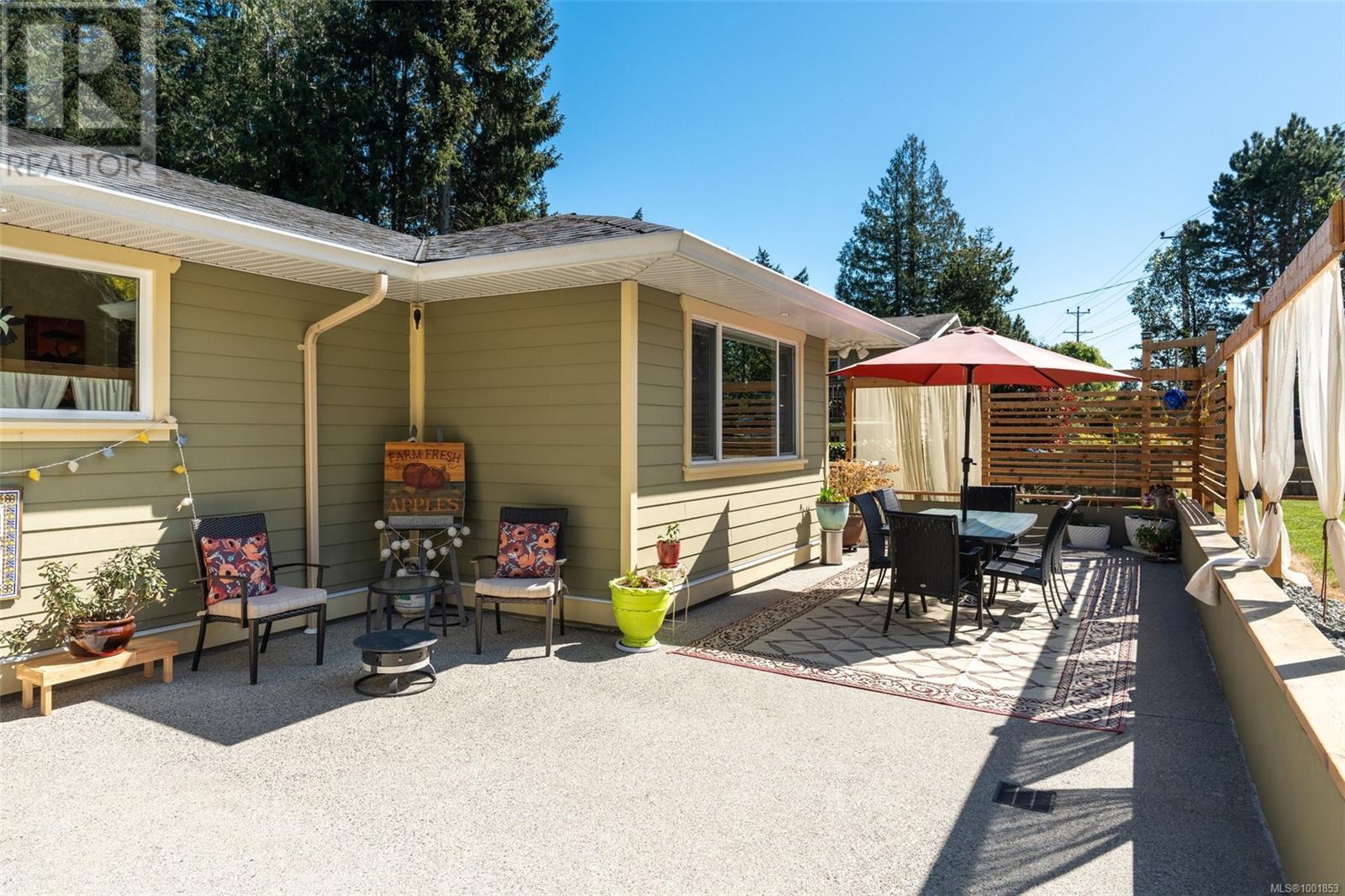  8545 Aldous Terrace, North Saanich