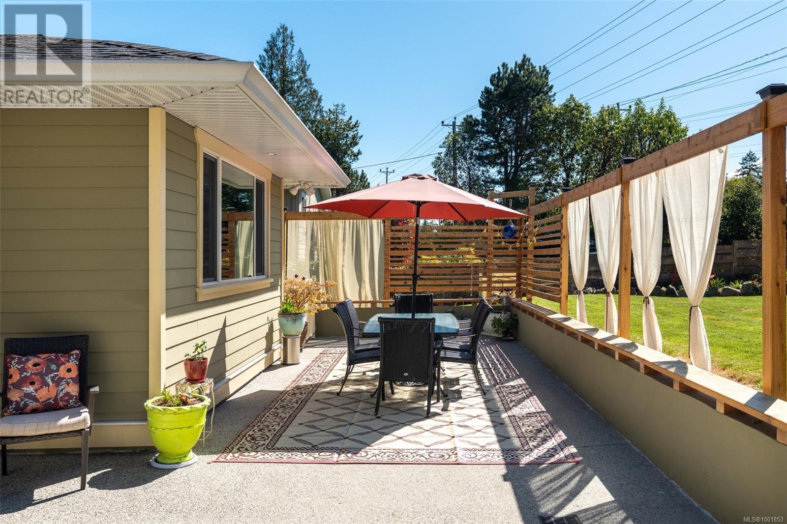  8545 Aldous Terrace, North Saanich