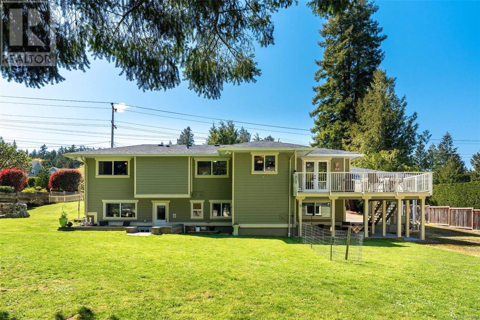  8545 Aldous Terrace, North Saanich