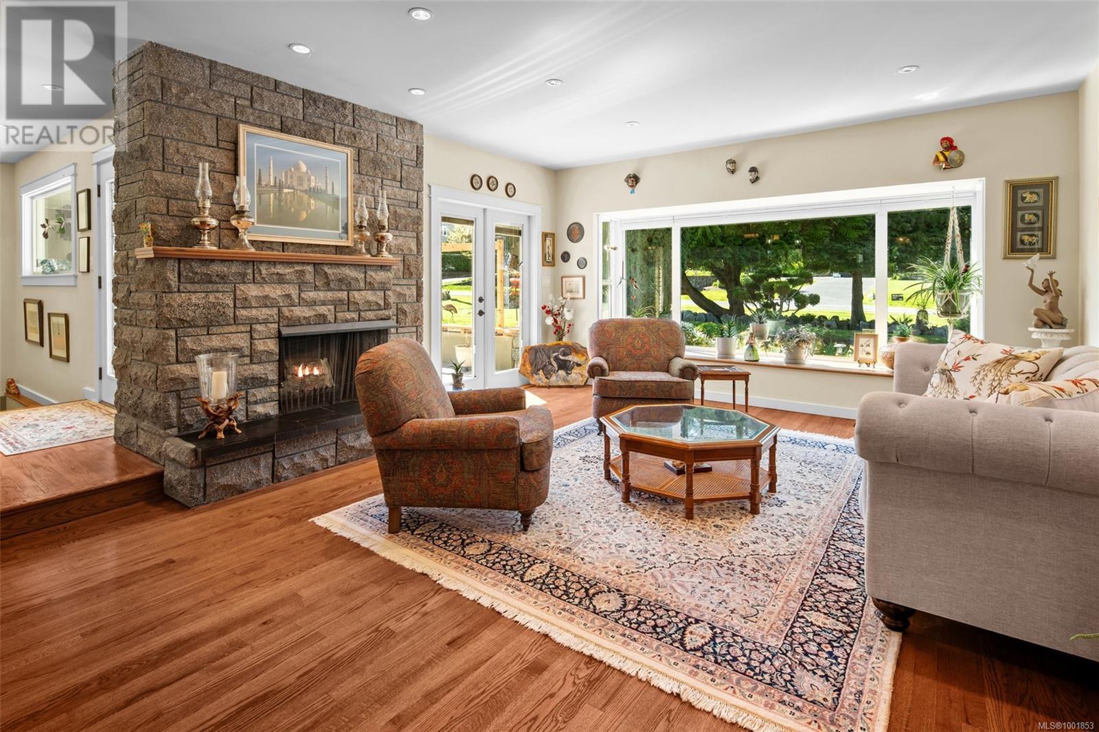  8545 Aldous Terrace, North Saanich