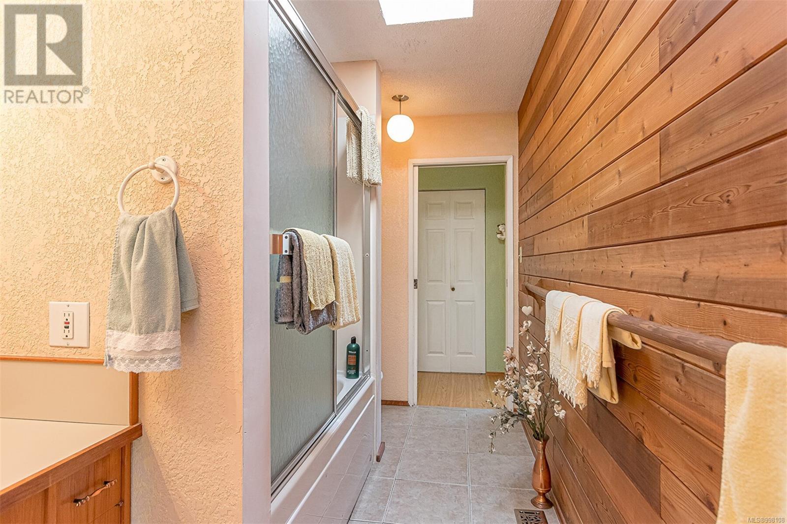2374 Mill Rd, Nanaimo