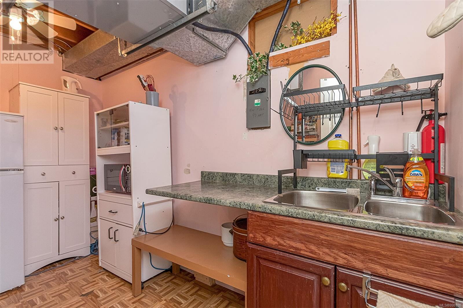 2374 Mill Rd, Nanaimo