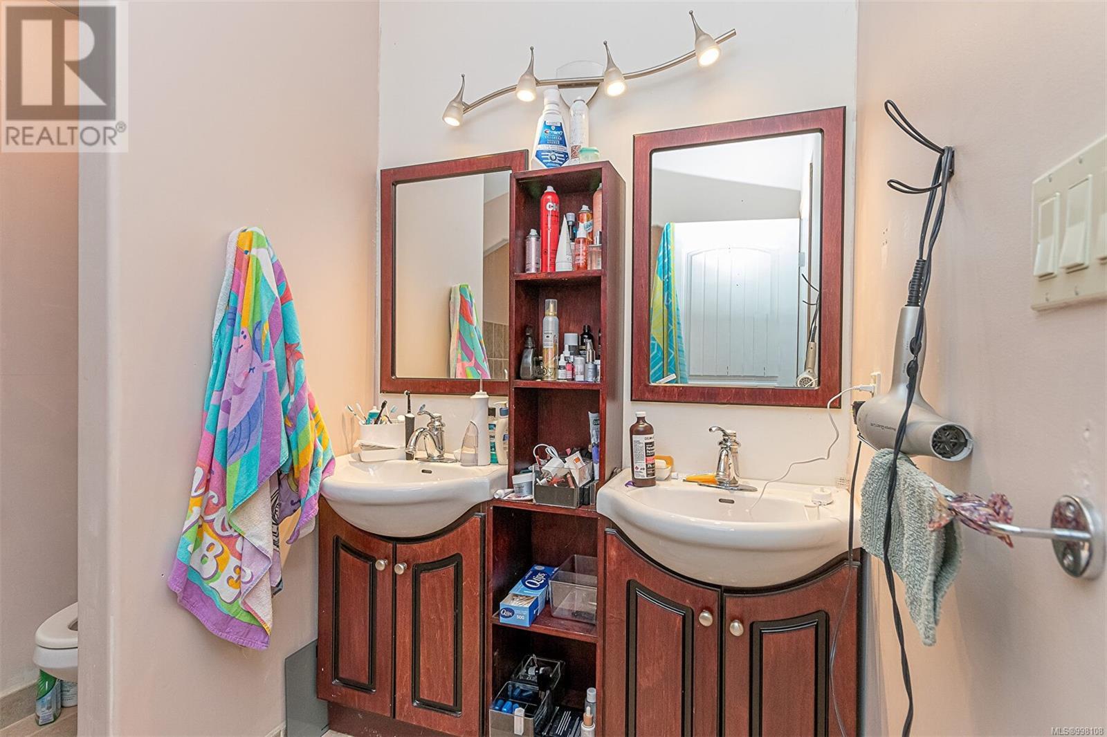 2374 Mill Rd, Nanaimo