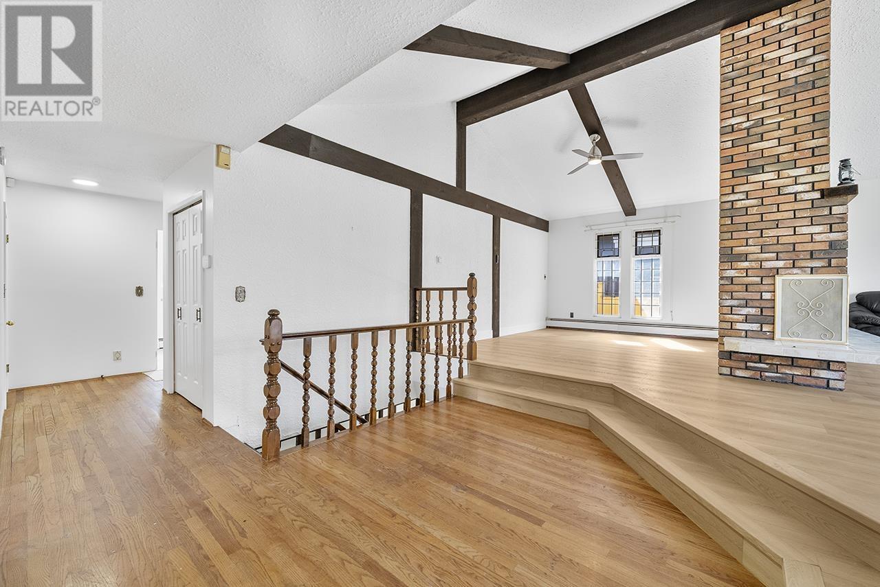 Photo 16 of 4976 Bond Street, Burnaby BC