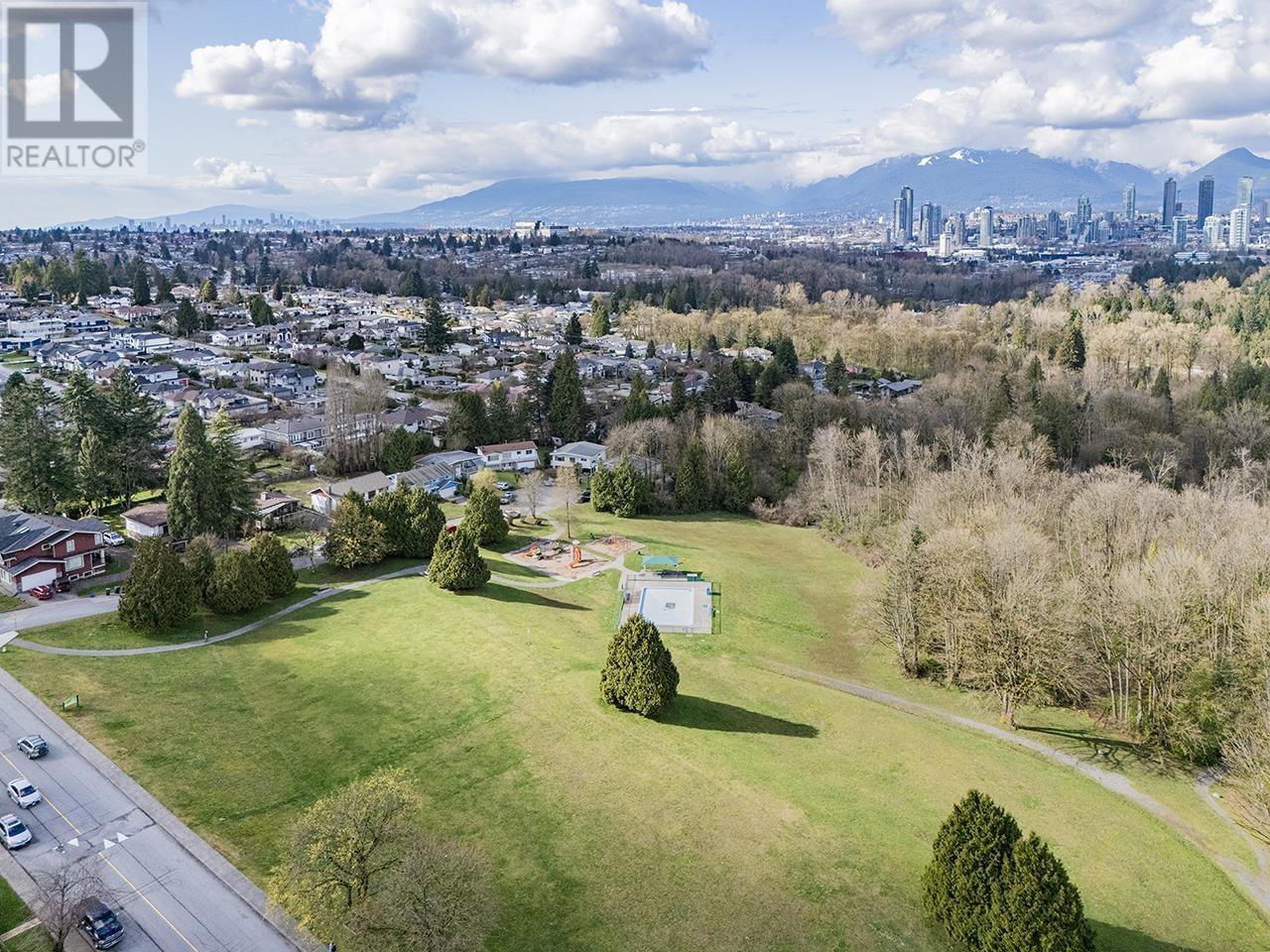 Photo 33 of 4976 Bond Street, Burnaby BC