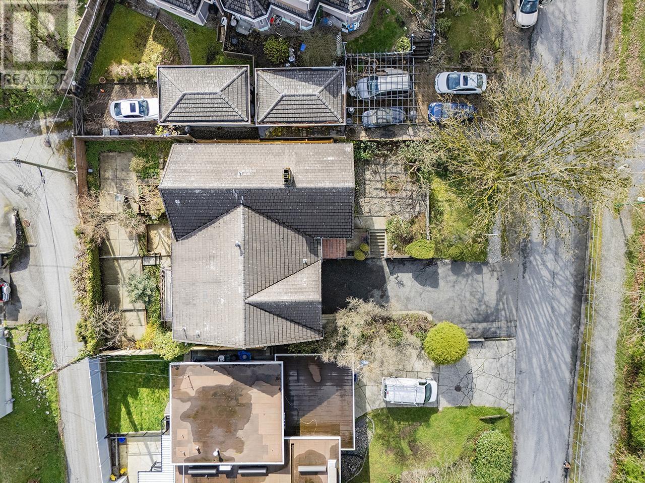 Photo 14 of 4976 Bond Street, Burnaby BC