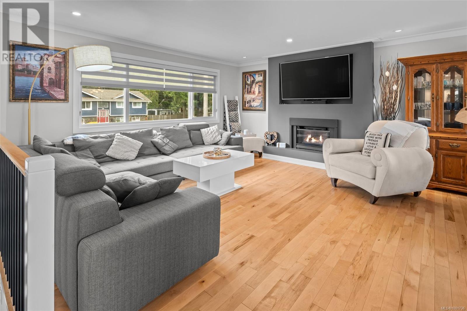 Photo 3 of 2429 Marlene Dr, Colwood BC