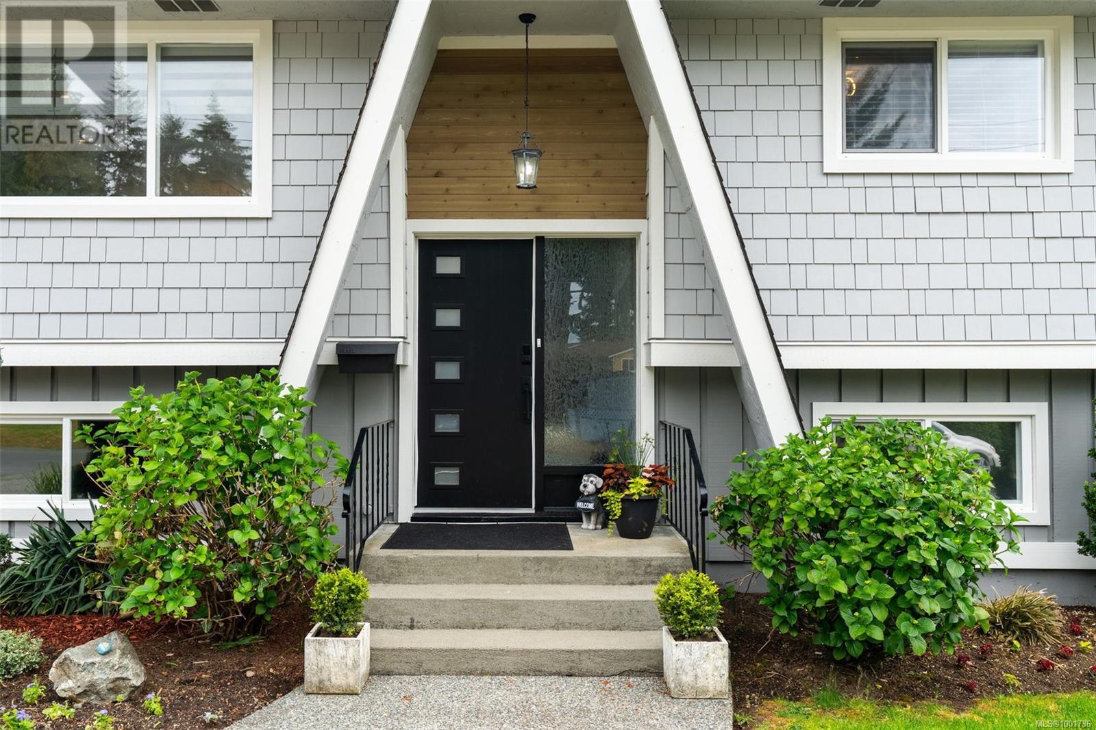 Photo 2 of 2429 Marlene Dr, Colwood BC