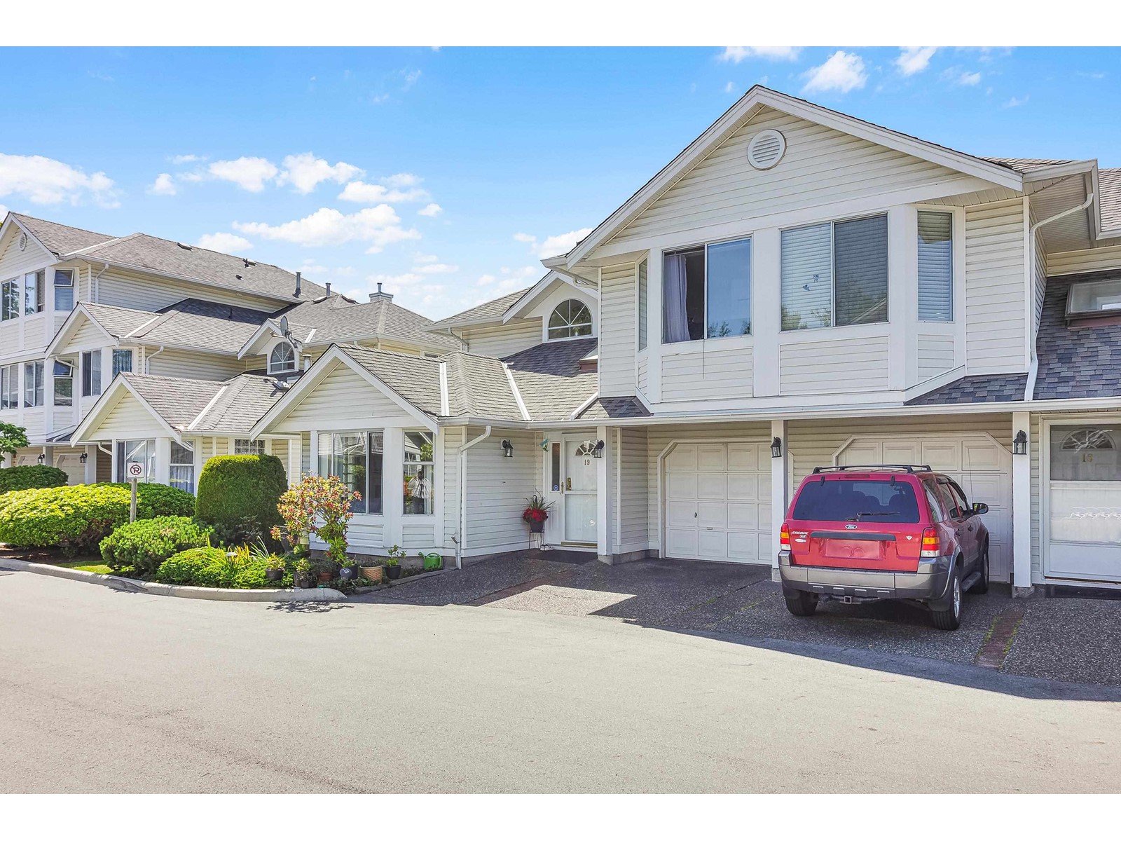 Photo 7 of 19 7955 122 Street, Surrey BC